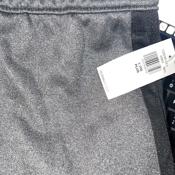 Techie Fleece Tapered Sweatpants for Boys - Picture 6 of 9